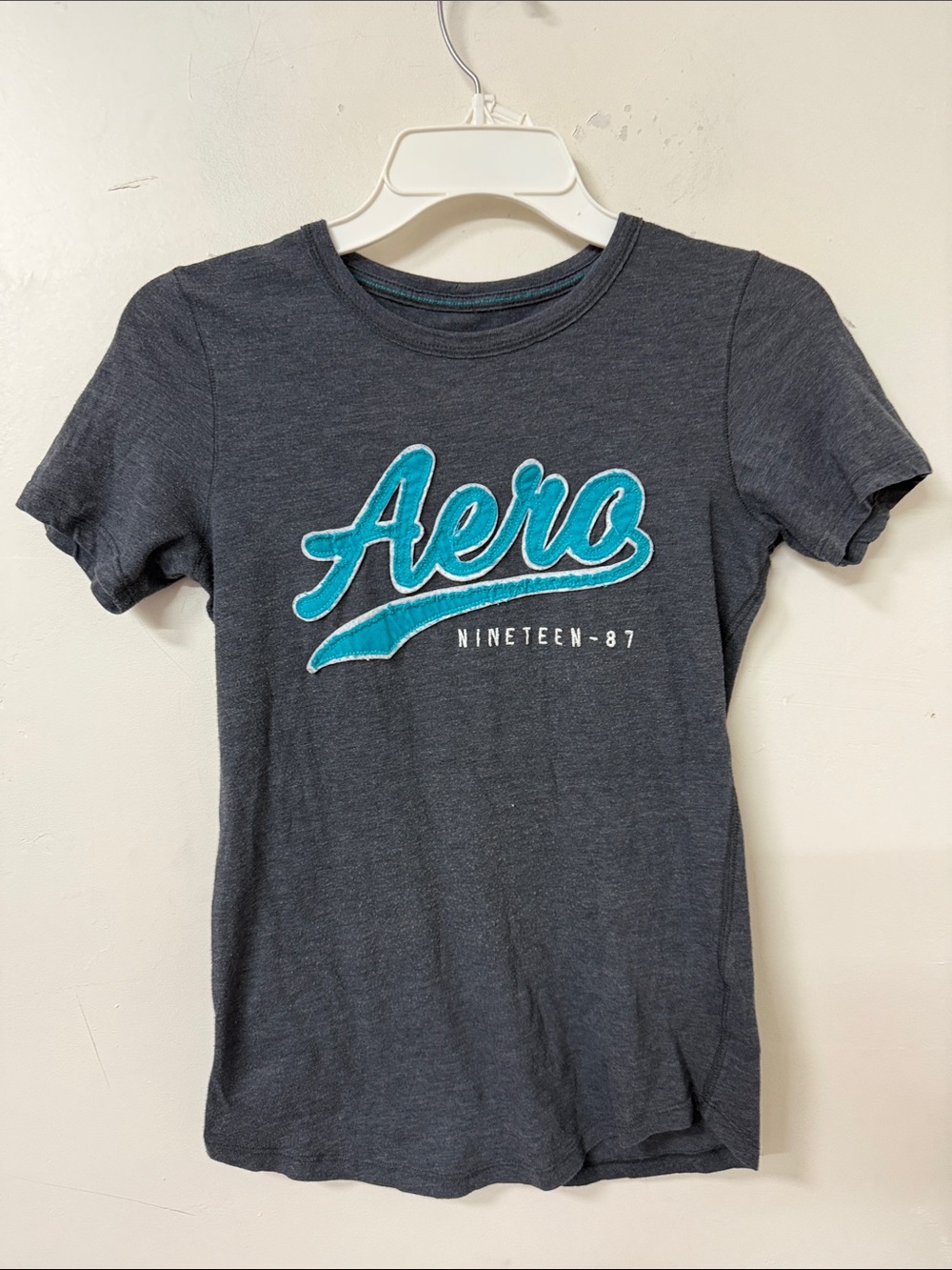 Aeropostale Charcoal Tee with Teal Script  Y2K Logo